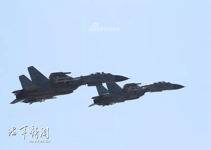 Hiện tại, số lượng J-15 trong biên chế của Trung Quốc vào khoảng từ 30 cho tới 40 chiếc, tất cả đều được sử dụng trên tàu sân bay Liêu Ninh, một số được sử dụng trên tàu sân bay Type 001A hiện đang được thử nghiệm. Nguồn ảnh: Navy01.