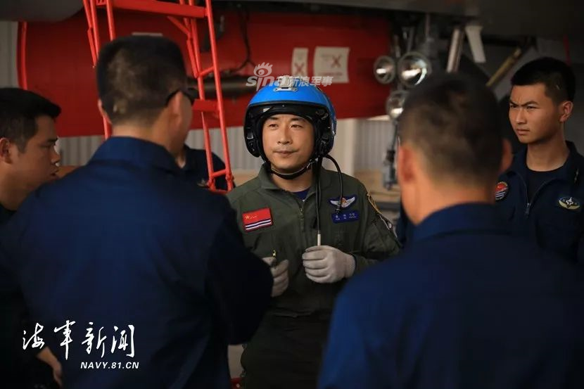 Hiện tại, rất có khả năng Trung Quốc đang tăng cường sản xuất với số lượng lớn J-15 để đáp ứng đủ nhu cầu của tàu sân bay Type 001A khi nó được đưa vào hoạt động. Tuy vậy, loại máy bay này vẫn có khá nhiều nhược điểm và trong tương lai, chắc chắn Trung Quốc sẽ sớm thay thế J-15 bằng một loại tiêm kích khác. Nguồn ảnh: Navy01.