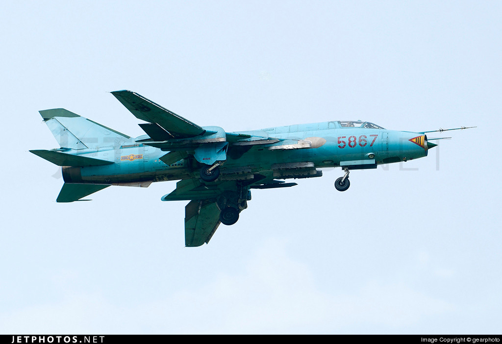 Số lượng cường kích Su-22 - hay còn được coi là tiêm kích - bom Su-22 của Không quân Việt Nam hiện tại là 34 chiếc. Nguồn ảnh: Pinterest.