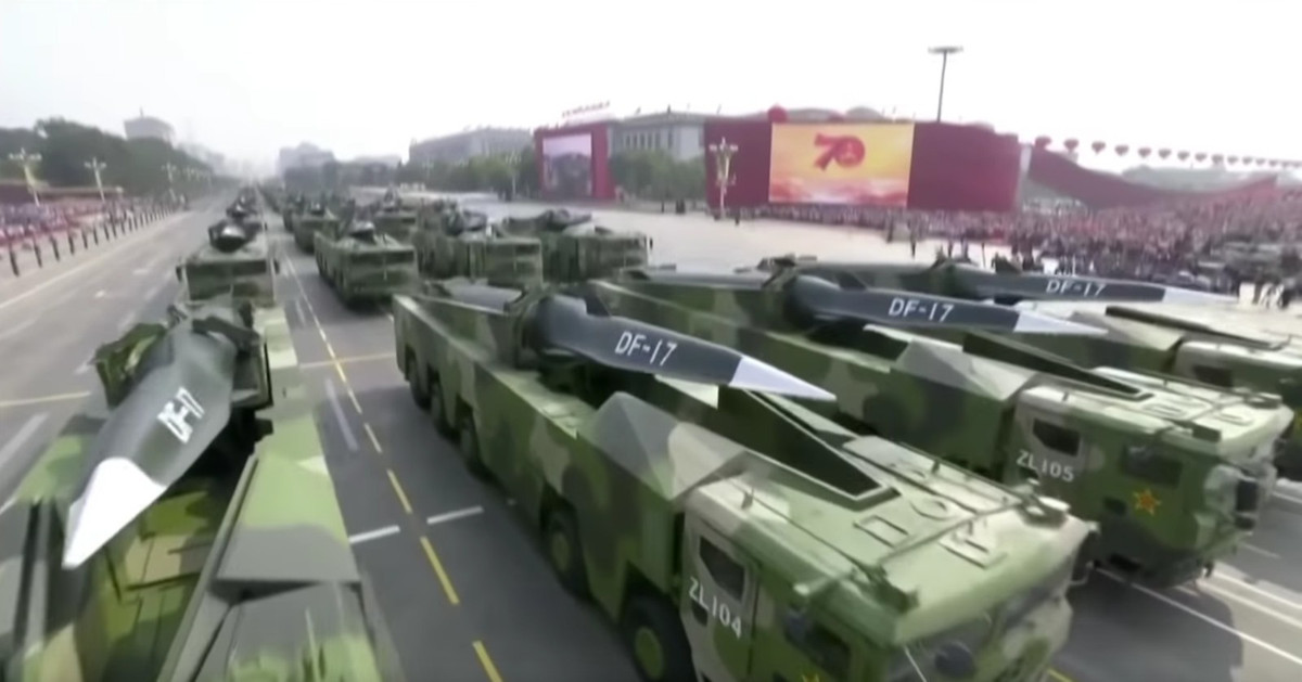 Trong một phóng sự của kênh truyền hình quốc phòng CCTV-7, vũ khí này được tuyên bố sẽ chính thức đạt trạng thái sẵn sàng chiến đấu đầy đủ vào cuối năm 2019 khi được trang bị đủ số lượng.