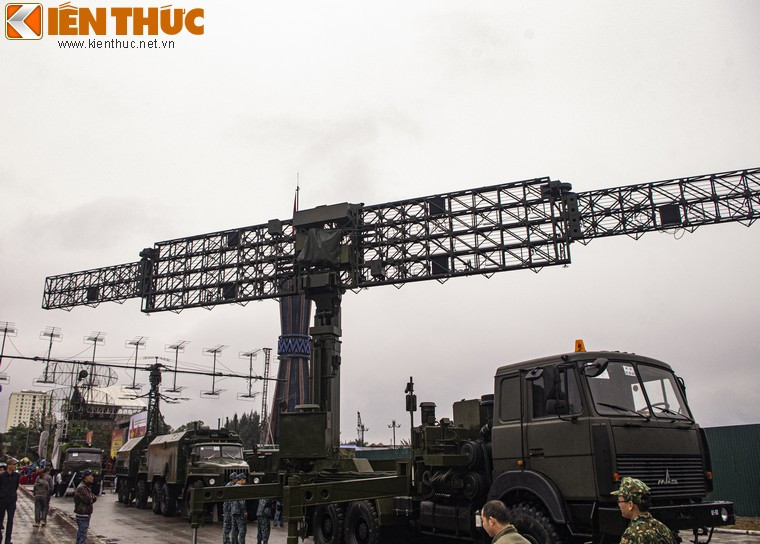 Theo thông số được nhà sản xuất công bố, radar Vostok có khả năng phát hiện máy aby ném bom B-52 ở khoảng cách 255 km, phát hiện máy bay chiến đấu F-14 ở khoảng cách 150 km.