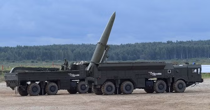 Đáp ứng mệnh lệnh, các kỹ sư quân sự Nga đã tích cực làm việc và dẫn tới kết quả là vũ khí hạt nhân chiến thuật của Nga có thể tấn công các mục tiêu tại bất cứ đâu trên thế giới chỉ trong vài phút, nếu không muốn nói là chỉ cần vài giây để khai hỏa.