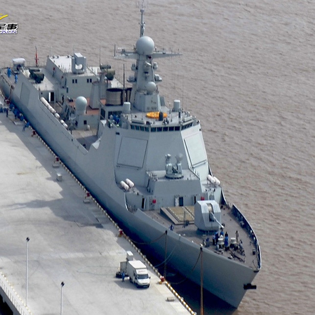 Cụ thể, Type 052D có tới 64 giếng phóng thẳng đứng, không những cho phép triển khai được tên lửa Hồng Kỳ 9 mà còn triển khai được cả tên lửa chống hạm YJ-18. Nguồn ảnh: QQ.