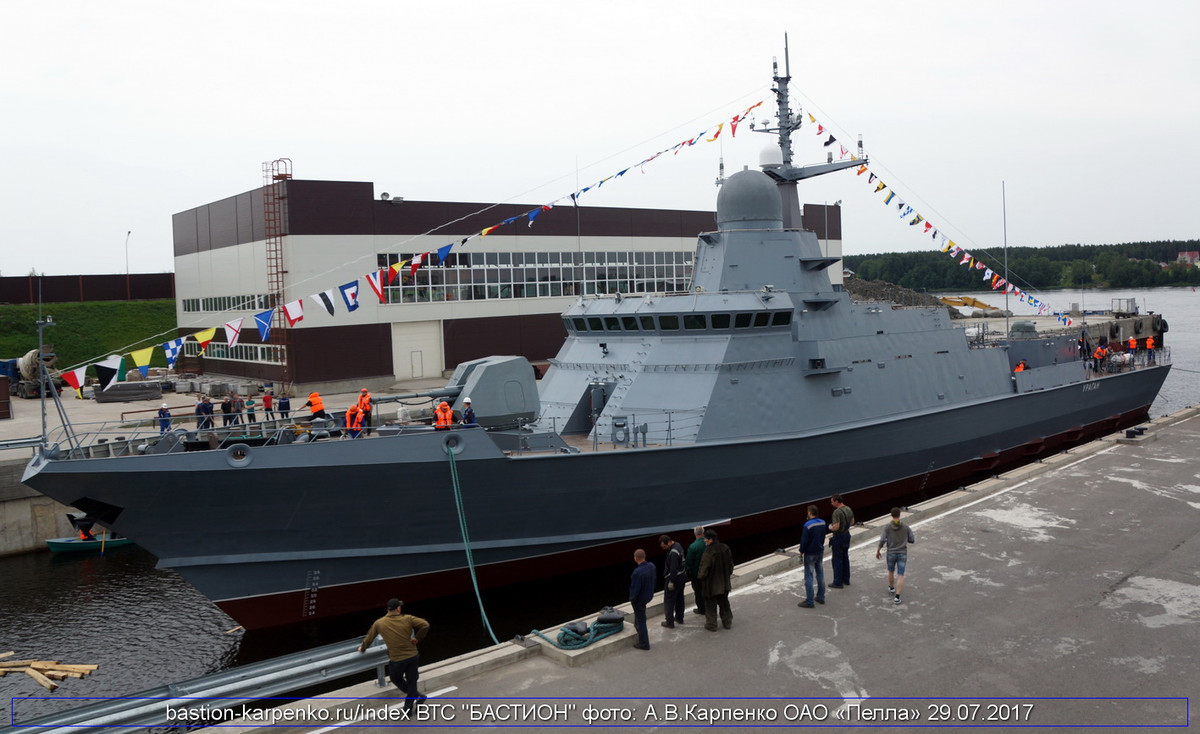 Tàu được trang bị động cơ diesel cho phép nó di chuyển với tốc độ tối đa 30 hải lý giờ tương đương 56 km/h. Đây là khi điểm yếu của Nga bộc lộ vì rõ ràng với độ giãn nước nhỏ như của Karakurt, tàu hoàn toàn đủ khả năng để đi nhanh hơn. Nguồn ảnh: Livejournal.