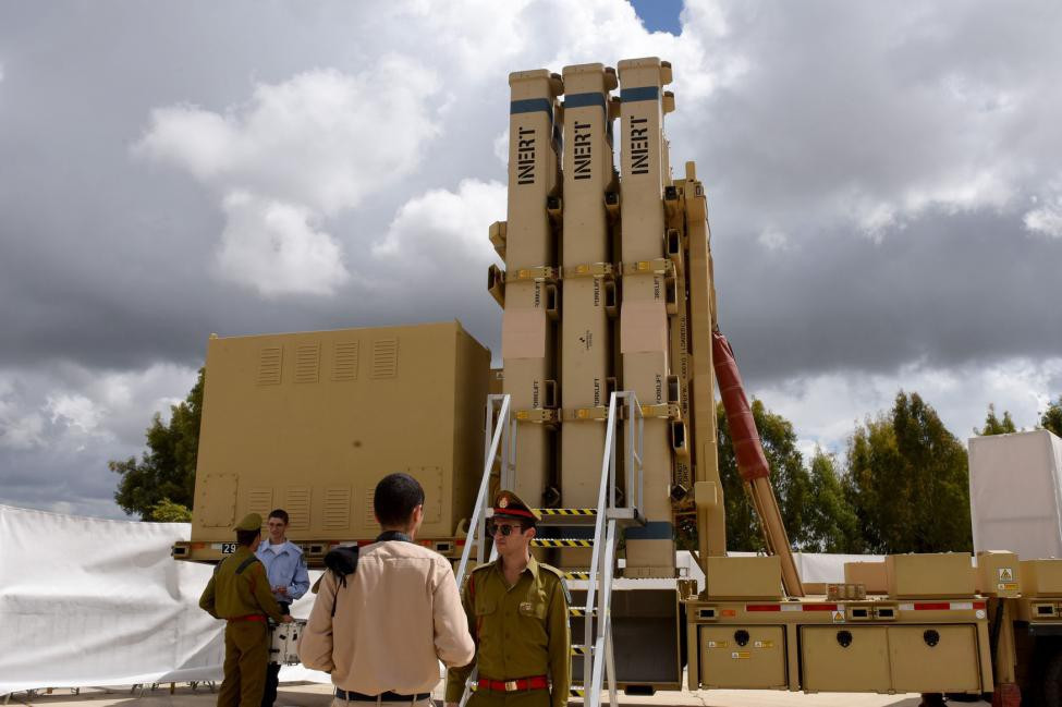 Hiệu suất đánh chặn đạn rocket của Iron Dome cũng như David's Sling sở dĩ tương đối thấp có lẽ là do các chuyên gia Nga đã quên rằng chúng sẽ tự động bỏ qua các quả đạn mà theo tính toán sẽ có quỹ đạo không chính xác.