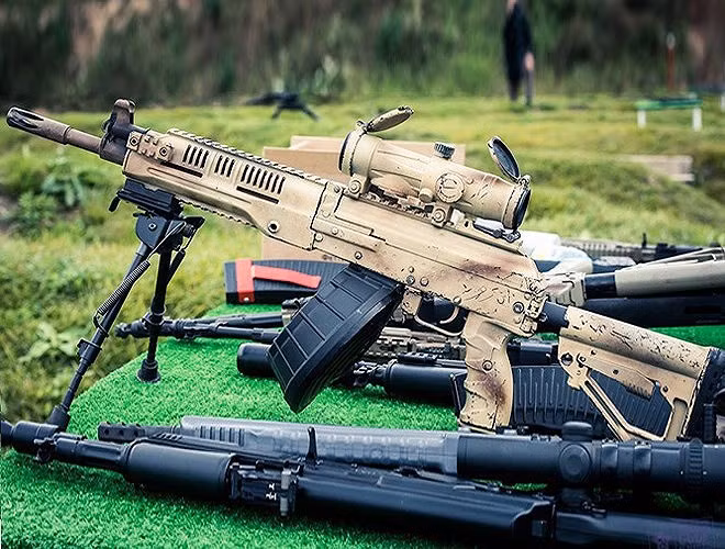 Súng máy RPK-16 tiếp tục là loại vũ khí mới nhất được Nga thử nghiệm tại chiến trường Syria. Trước đó, nước này cho biết đã mang khoảng 400 các chủng loại vũ khí khác nhau sang chiến trường này để thử nghiệm