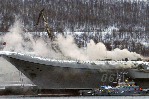 Hơn 1,3 tỷ USD thiệt hại của tàu Kuznetsov không chỉ là giá trị thiệt hại của tàu mà còn là chi phí liên quan tới các thiết bị khác trong cảng sửa chữa bị ảnh hưởng và chi phí phải chi trả cho các nhân viên quân sự, dân sự bị thương trong vụ việc. Nguồn ảnh: Livejournal.
