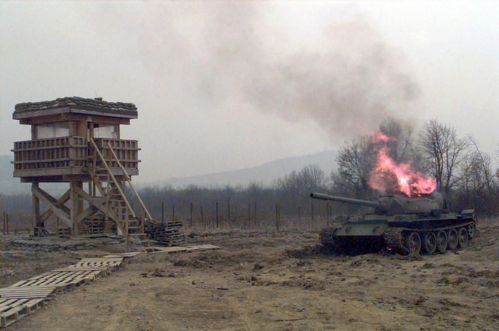 Trong trường hợp xe bị kích nổ hầm đạn sau khi dính hỏa lực đối phương, nhiều khả năng kíp chiến đấu của xe sẽ bị tiêu diệt hoàn toàn, không thể thoát ra ngoài. Nguồn ảnh: Pinterest.