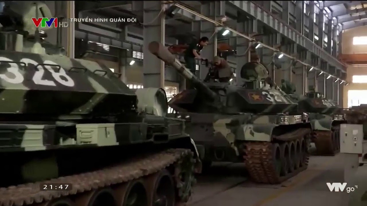 Có thể nói, với những cải tiến vượt bậc của mình, xe tăng T-54M của Việt Nam hoàn toàn có khả năng tham chiến trên chiến trường hiện đại của thế kỷ 21 một cách dễ dàng. Nguồn ảnh: VTV.