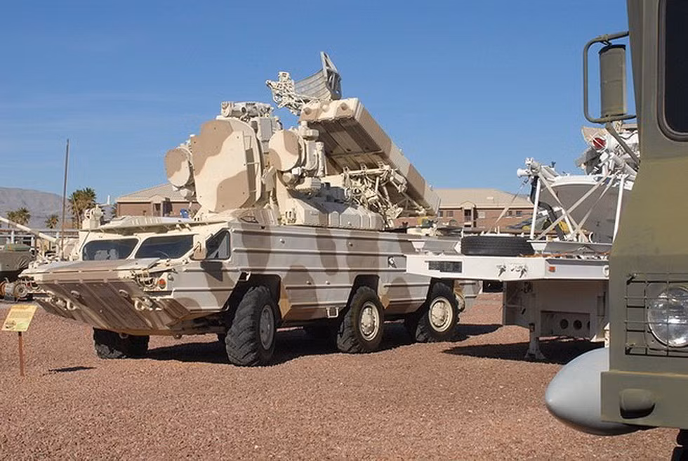 9K33 Osa (Ong bắp cày) là một hệ thống tên lửa đất đối không di động tầm thấp do Liên Xô nghiên cứu chế tạo trong thời kỳ Chiến tranh Lạnh, NATO gọi nó bằng cái tên SA-8 Gecko.