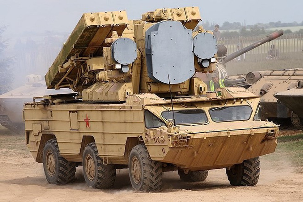 Công việc phát triển 9K33 Osa bắt đầu vào năm 1960 như một đối trọng với hệ thống SAM Mauler của Mỹ.