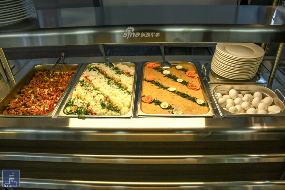 Quân đội Armenia hiện đang có khoảng 19.000 lính phục vụ theo diện nghĩa vụ quân sự. Thời gian phục vụ nghĩa vụ quân sự ở quốc gia này tối thiểu 2 năm. Nguồn ảnh: Sina.