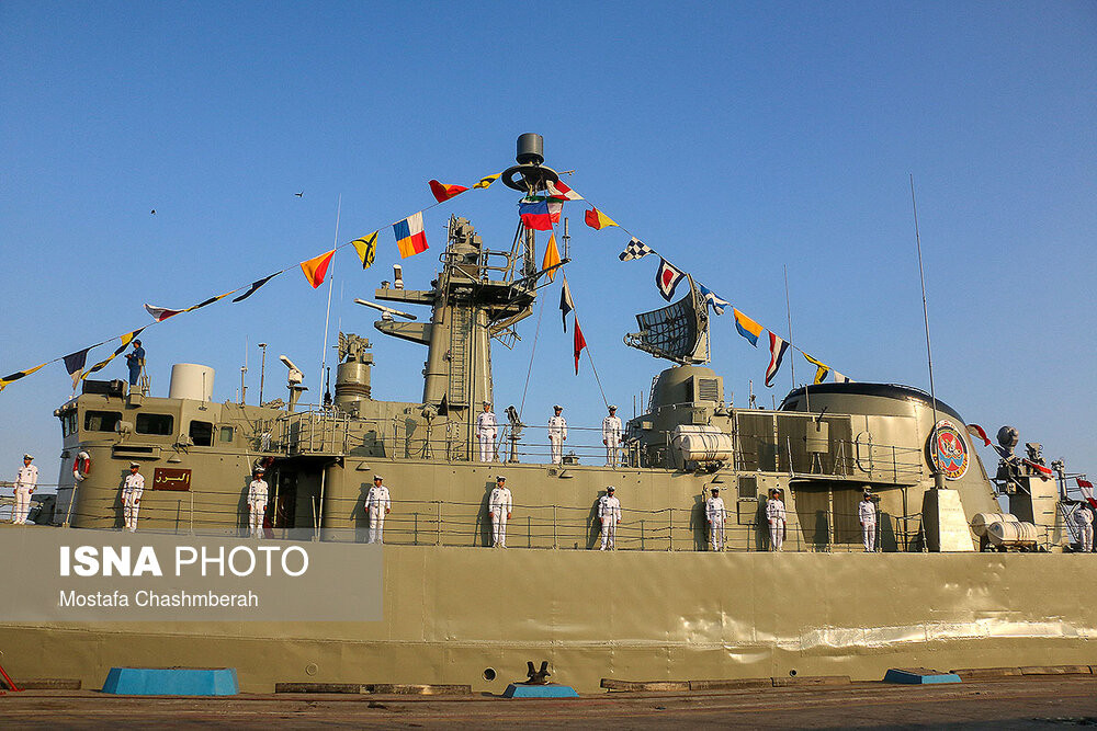 Trước khi Cách mạng Hồi giáo nổ ra, khinh hạm được mang tên Zaal, tuy nhiên sau đó đã được đổi tên thành Alborz - tên của một ngọn núi gắn liền với các truyền thuyết của Iran. Nguồn ảnh: ISNA.