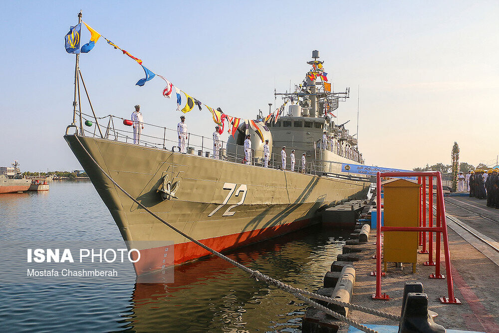 Khinh hạm Alborz được Anh đóng cho Iran từ đầu thập niên 70 dựa theo thiết kế của lớp khinh hạm Vosper của Anh. Tổng cộng, Iran đã nhận bốn khinh hạm loại này vao fbieen chế. Nguồn ảnh: ISNA.