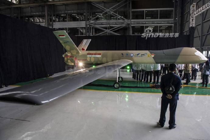Theo đó, các ứng dụng trong lĩnh vực dân sự của loại máy bay không người lái này sẽ bao gồm chụp bản đồ không ảnh, tìm kiếm cứu hộ cứu nạn hoặc bảo vệ lãnh hải. Nguồn ảnh: Sina.