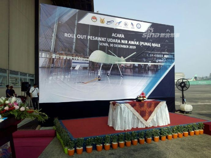 Khi hoạt động, máy bay không người lái này có khả năng bay liên tục khoảng 30 giờ đồng hồ và cần đường băng tối thiểu 700 mét để cất và hạ cánh. Nguồn ảnh: Sina.