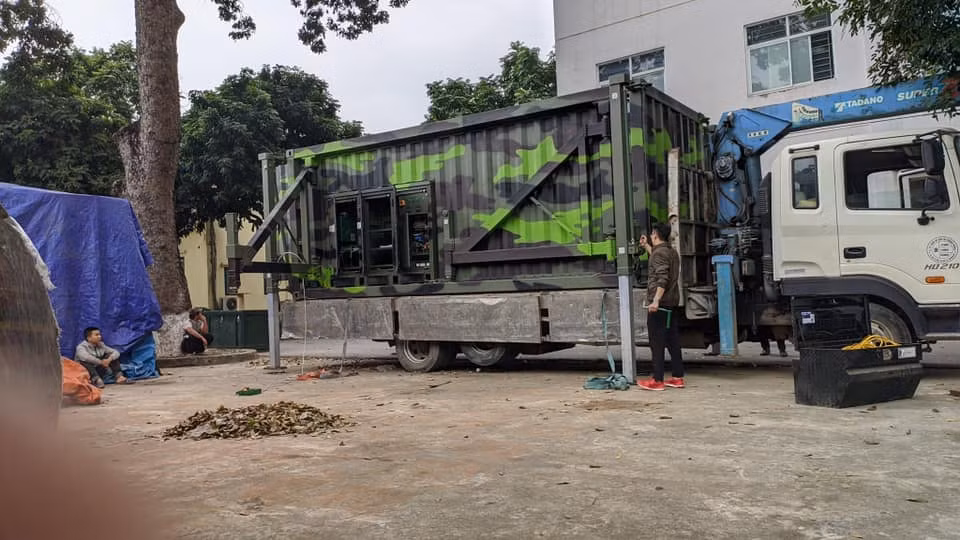 Theo thông số được nhà sản xuất công bố, Vera-NG có khả năng trinh sát với công nghệ, tính toán tiên tiến nhất giúp nó phát hiện ra máy bay tàng hình B-2 Spirit của Mỹ ở khoảng cách tối đa 250 km. Nguồn ảnh: Hồ Phượng.