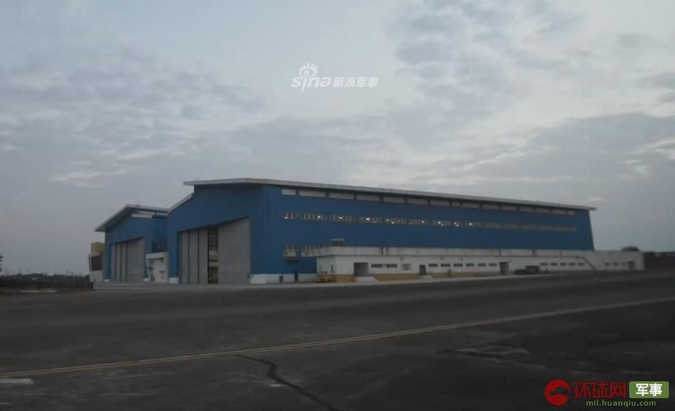 Tại nhà máy sản xuất máy bay Hán Tường, Đài Loan đang tích cực nâng cấp các chiến đấu cơ F-16A/B của lực lượng này lên phiên bản F-16V hiện đại nhất. Nguồn ảnh: Sina.