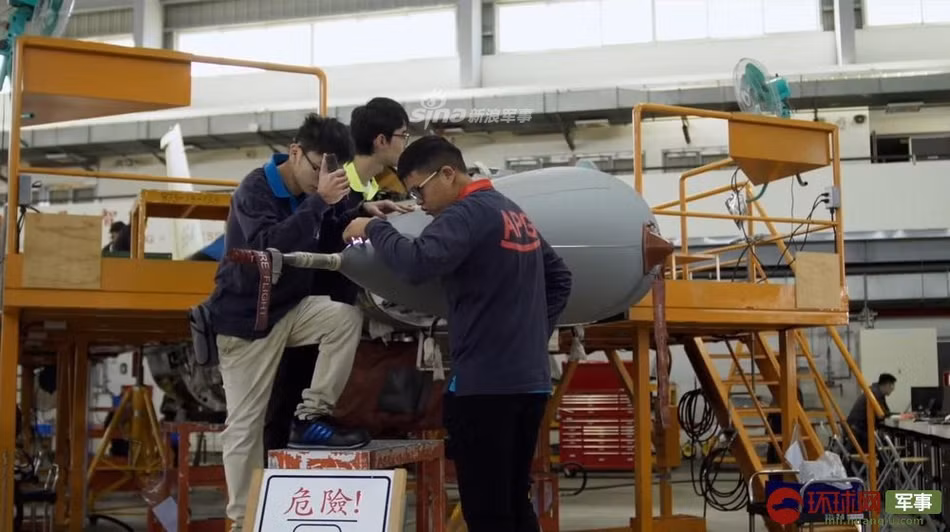 Quan trọng nhất của phiên bản F-16V chính là hệ thống cảm biến và radar mà nó mang theo. Nguồn ảnh: Sina.