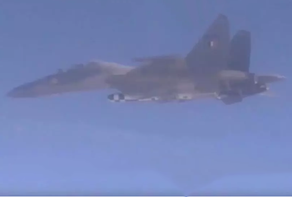 Tuy nhiên, truyền thông Ấn Độ không tiết lộ tên lửa hành trình diệt hạm BrahMos trong cuộc thử nghiệm này được phóng từ độ cao bao nhiêu và tiêu diệt mục tiêu ở khoảng cách bao xa. Nguồn ảnh: Pinterest.