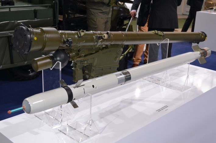 Ngoài ra, tên lửa Grom cũng sử dụng động cơ tên lửa với nhiên liệu rắn, tầm hoạt động tối đa 5,5 km, độ cao tối đa tới mục tiêu 3,5 km và có tốc độ nhanh nhất khoảng 650 mét/giây. Nguồn ảnh: Pinterest.