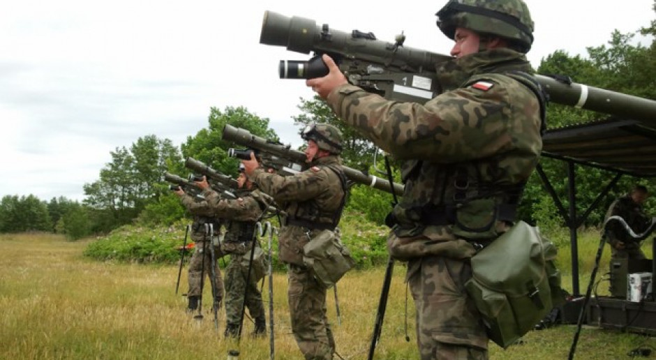 Trong quá khứ, Nhật Bản cũng đã từng mua 10 tên lửa để thử nghiệm hồi năm 2010. Nguồn ảnh: Pinterest.