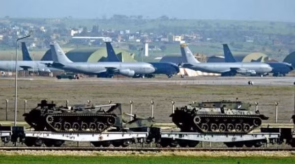 Theo nhận định của nhiều chuyên gia, Mỹ sẽ không mạo hiểm áp đặt các biện pháp trừng phạt đối với Thổ Nhĩ Kỳ có thể dẫn tới việc phá hủy nền kinh tế nước này.