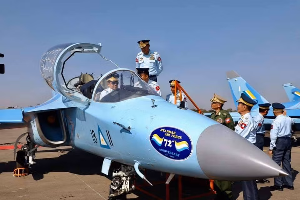 Hiện tại ở Đông Nam Á, quân đội Myanmar đang sở hữu 12 chiếc huấn luyện cơ loại này, Lào cũng đang sở hữu bốn chiếc trong biên chế, đang chờ thêm 10 chiếc nữa được nhập biên trong tương lai. Nguồn ảnh: MTA.