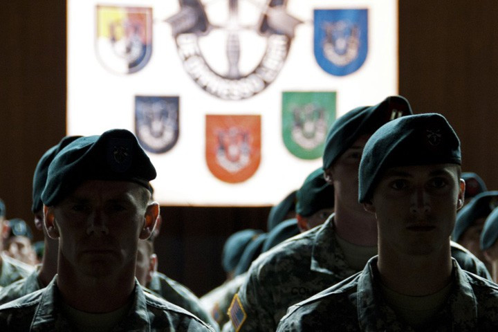 Nhưng đó mới chỉ là sự khởi đầu trong cuộc đời lính biệt kích Mỹ, khi họ lần đầu đội mũ nồi xanh đặc trưng của lực lượng này.