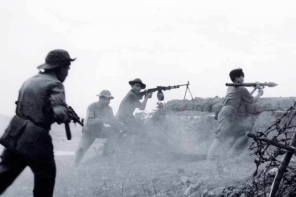 Khi tác chiến tiêu chuẩn, trung liên RPD cùng với khẩu trung liên RPK sẽ đóng vai trò cung cấp hỏa lực mạnh, càn lướt tốt. Nguồn ảnh: PeterAlan.