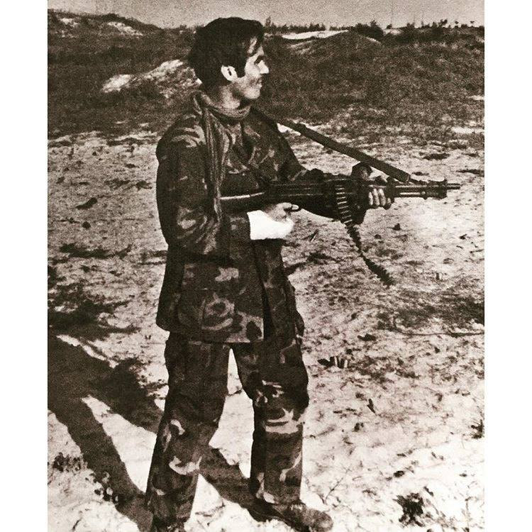 Một trong những loại vũ khí biên chế cho quân giải phóng mà đặc nhiệm trinh sát Mỹ cũng phải thèm khát đó là trung liên RPD. Khi may mắn sống sót và kiếm được loại vũ khí này trên chiến trường, lính Mỹ sẽ cưa bót nòng để khẩu súng trở nên gọn nhẹ hơn. Nguồn ảnh: PeterAlan.