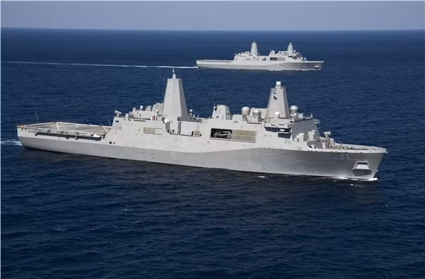 Không chỉ có Mỹ, Nga cũng đang nghiên cứu và phát triển loại vũ khí này. Tuy nhiên trong lĩnh vực này tốc độ phát triển của Nga khiêm tốn hơn so với Mỹ, mặc dù họ được thừa hưởng thành tựu về công nghệ này từ Liên Xô vào những năm 1970.