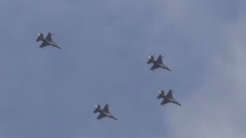 "Khi đó lực lượng phòng không Nga sẽ được phép nổ súng vào bất kỳ vật thể nào trên không mà chẳng cần có bất kỳ thông báo đặc biệt nào đối với phía Mỹ và liên minh quốc tế", trang Avia cho biết.