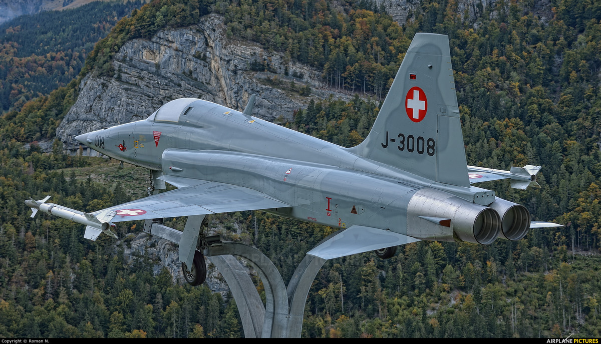 Những chiến đấu cơ này được Thuỵ Điển mua từ Mỹ hồi năm 1978 để tăng cường sức mạnh cho Không quân Thuỵ Điển. Trong quá khứ, các tiêm kích F-5 từng là xương sống của lực lượng không quân nước này. Nguồn ảnh: BI.