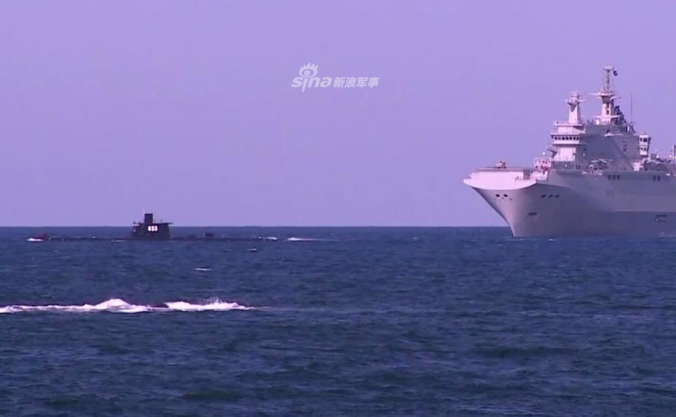 Loại tên lửa mang tên Ưng Kích này có trọng lượng gần 700 kg mỗi quả, được thiết kế để hoạt động trong mọi môi trường, bất kể thời tiết bên ngoài. Nguồn ảnh: Sina.