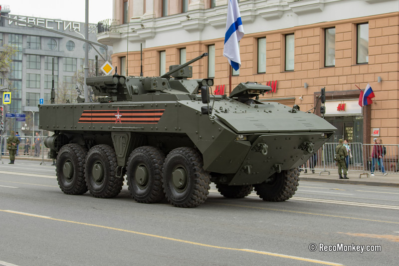 Hiện tại, hệ thống giáp của thiết giáp đa năng Bumerang vẫn là điều bí ẩn và chưa được Nga công bố. Tuy nhiên hệ thống vũ khí của Bumerang có thể nói là cực kỳ vượt trội. Nhờ kiểu thiết kế mô-đun, Bumerang có khả năng "biến hoá" về mặt hoả lực tuỳ từng nhiệm vụ thực tế mà nó tham gia. Nguồn ảnh: Rumil.