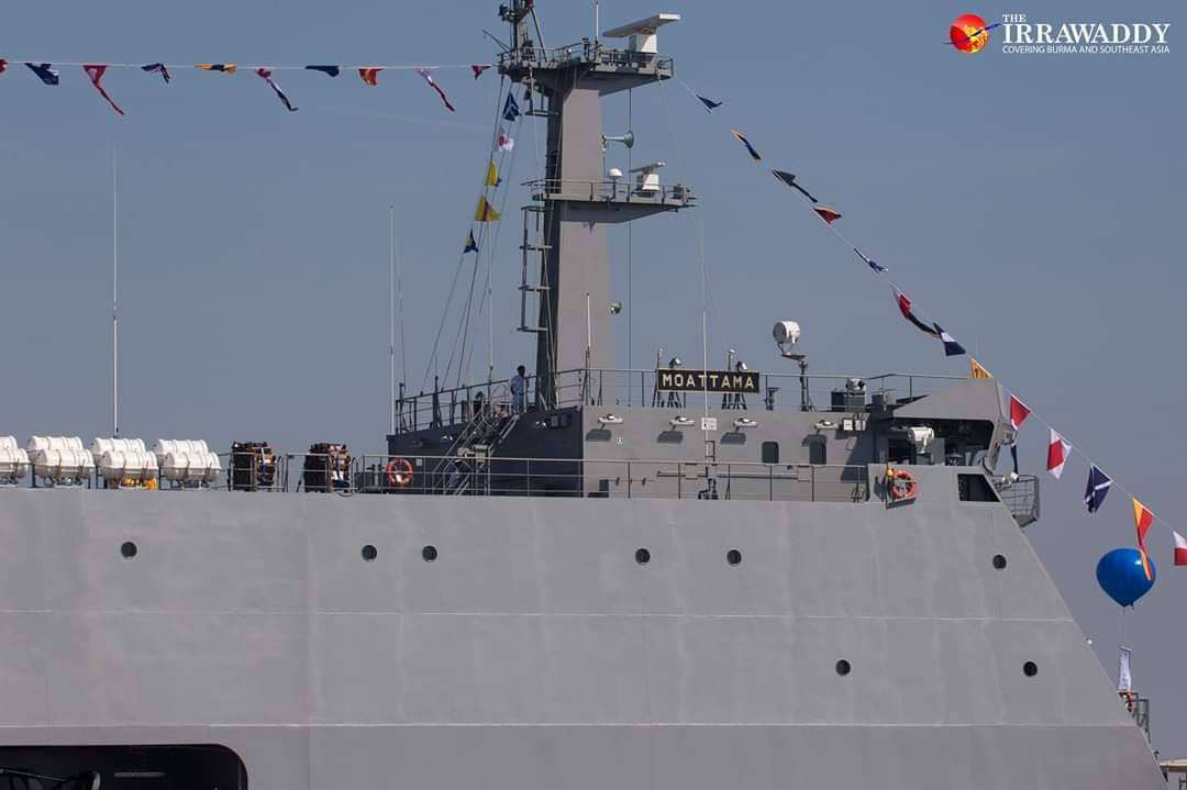 Cận cảnh tàu đổ bộ 1501 Moattama do Hàn Quốc đóng cho Hải quân Myanmar vừa mới được nhập biên hôm 24/12 vừa rồi. Nguồn ảnh: Livejournal.