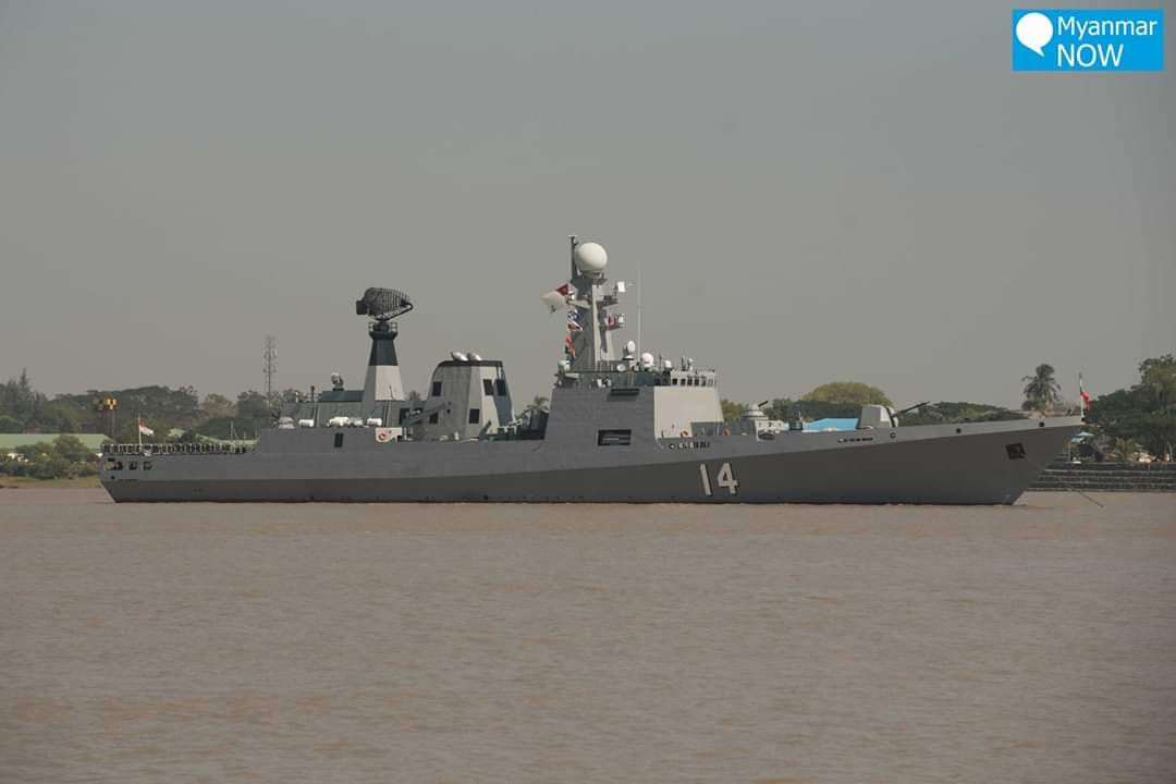 Khinh hạm lớp Kyan Shittha do Hải quân Myanmar tự nghiên cứu và đóng mới. Tàu được trang bị 8 tên lửa chống hạm C-802 cực kỳ hiện đại. Nguồn ảnh: Livejournal.