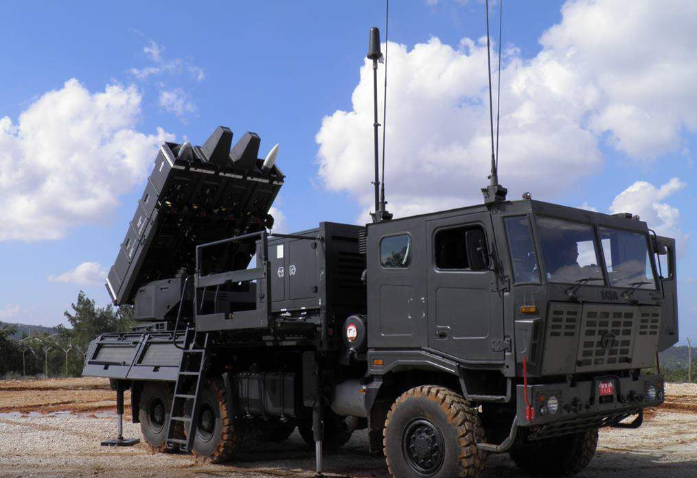 Sự thật là trong quá khứ, từng có nhiều nguồn tin cho biết về việc các lô đạn tên lửa đầu tiên dàn tên lửa SPYDER của Việt Nam tỏ ra "có vấn đề" trong khi chúng ta mang ra thử nghiệm. Tuy nhiên có vẻ như các chuyên gia Israel đã khắc phục được vấn đề này. Nguồn ảnh: Pinterest.