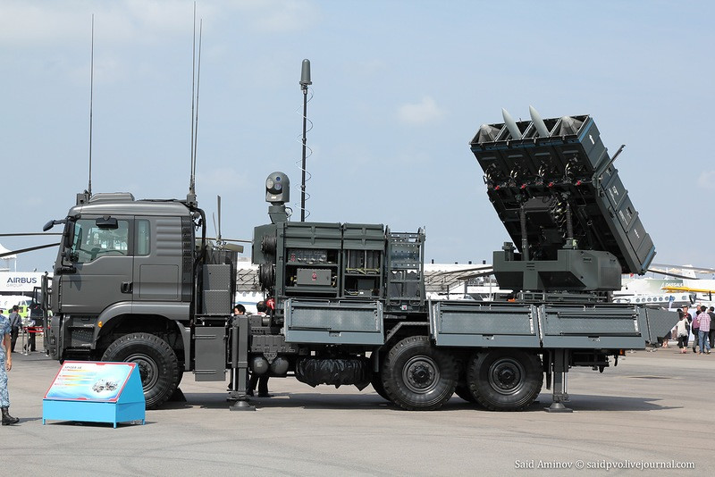 Việc Việt Nam sẵn sàng công khai trưng bày tổ hợp vũ khí hiện đại này - bên cạnh các loại vũ khí mới khác trong Ngày Hội Quốc phòng Toàn dân vừa diễn ra cũng cho thấy đường lối cởi mở hơn, phù hợp với tình hình mới của thế giới. Nguồn ảnh: Pinterest.