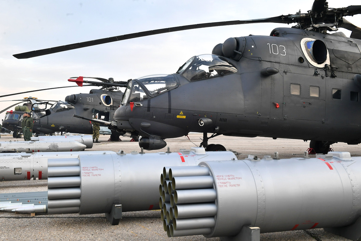 Mi-35M bắt đầu được sản xuất và xuất khẩu ra thế giới từ năm 2005. Loại trực thăng tấn công này hiện đang phục vụ với số lượng khác lớn trong biên chế nhiều quốc gia bao gồm Azerbaijan, Brazil, Iraq hay Venezuela. Nguồn ảnh: Livejour.