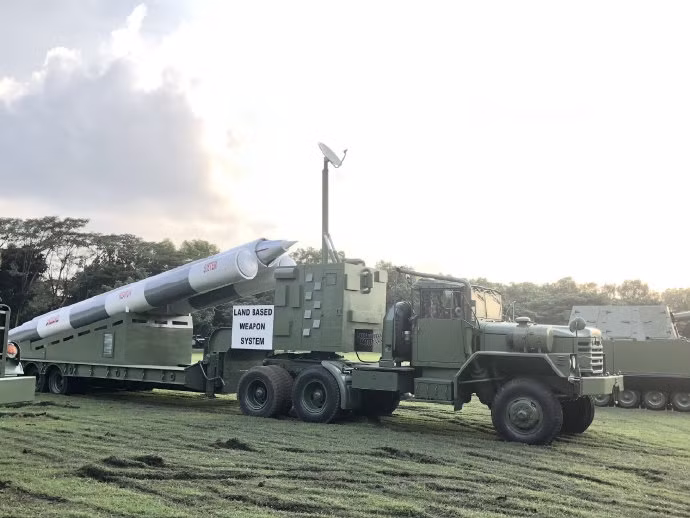 Việc Philippines lựa chọn tên lửa hành trình BrahMos được xem là quyết định cực kỳ sáng suốt vì đây được xem là loại tên lửa hành trình hiện đại cũng như có giá thành hợp lý nhất trên thị trường quốc tế hiện nay. Nguồn ảnh: Pinterest.