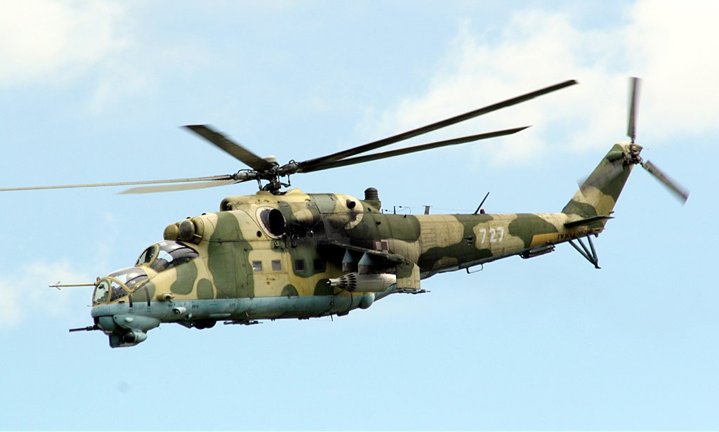 Ngày 21/5/1987, chiến dịch được bắt đầu sau nhiều tháng tập rượt. Các trực thăng CH-47 phiên bản "độ" được chuyển tới phi trường Ndjamena ở miền Nam Cộng hoà Chad để chuẩn bị cho phi vụ ăn cắp trực thăng. Nguồn ảnh: Pinterest.