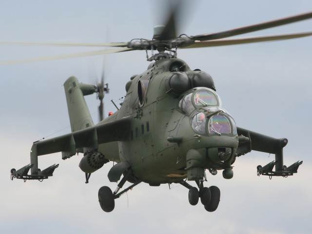 Tới ngày 11/6, các nhóm đặc nhiệm Mỹ bắt đầu tung quân. Theo kế hoạch, các máy bay trực thăng sẽ phải bay khoảng 800 km vào ban đêm ở độ cao thấp để đưa đội đặc nhiệm tiếp cận chiếc Mi-25. Nguồn ảnh: Pinterest.