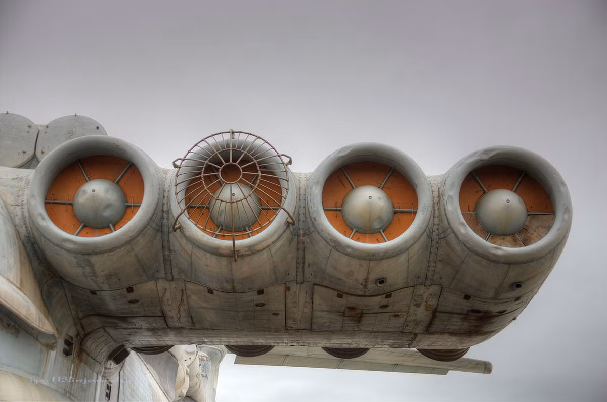 Phần động cơ nguyên bản với lồng chắn. Nguồn ảnh: Igor113.