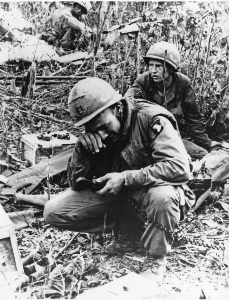 Trớ trêu hơn, 1448 lính Mỹ thiệt mạng ở ngày cuối cùng phục vụ tại chiến trường Việt Nam. Thông thường, một "tua" phục vụ của lính Mỹ ở Việt Nam sẽ là 12 tháng trước khi họ được đổi quân, chuyển sang chiến trường khác. Nguồn ảnh: Pinterest.