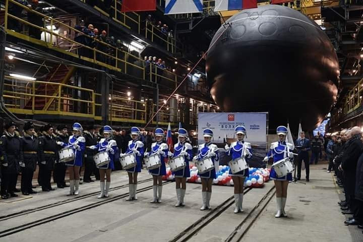 Tàu ngầm vừa được Nga hạ thủy hôm 28/12 vừa rồi tại nhà máy đóng tàu Admiralty là chiếc thứ hai được Hải quân Nga đóng theo lớp Đề án 636.3. Nguồn ảnh: Pinterest.