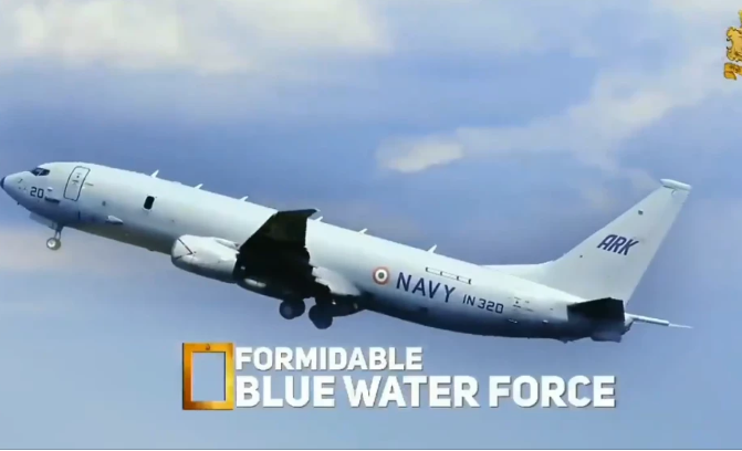 Ngoài ra, máy bay chống ngầm P-8I của Hải quân Ấn Độ cũng được lên sóng. Đây là loại máy bay săn ngầm được Ấn Độ sử dụng trong biên chế thay thế cho các máy bay Tu-142 trước đây mua từ Liên Xô. Hiện tại, Ấn Độ đang có 8 chiếc máy bay săn ngầm loại này. Nguồn ảnh: QQ.