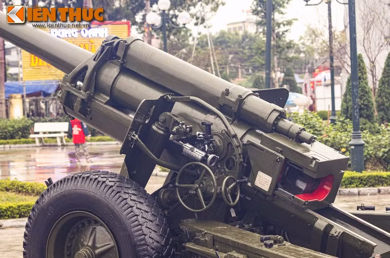 Theo nhiều tài liệu, pháo M-46 hoàn toàn có thể được sử dụng để bắn thẳng xe tăng theo phương pháp ngắm bắn qua nòng, hiệu quả tiêu diệt mục tiêu khi đó có thể lên tới hơn 1km.