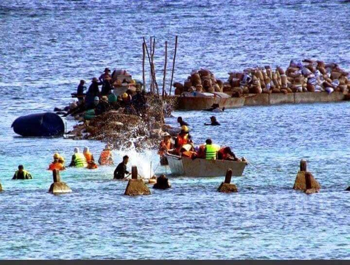 Việc xây dựng, cải tạo các đảo chìm, đảo nổi ở Trường Sa là điều hết sức khó khăn do khí hậu thiên nhiên ở khu vực này cực kỳ khắc nghiệt. Nguồn ảnh: TTTDHCM.